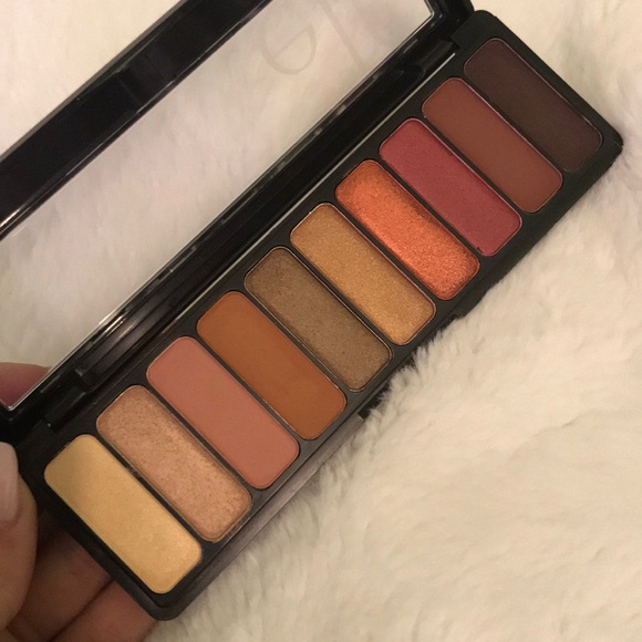 ❄️2 FOR $20❄️ ELF cosmetics rose gold palette - Picture 2 of 4
